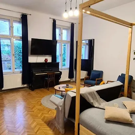 아파트 Zeiss House 브라쇼브